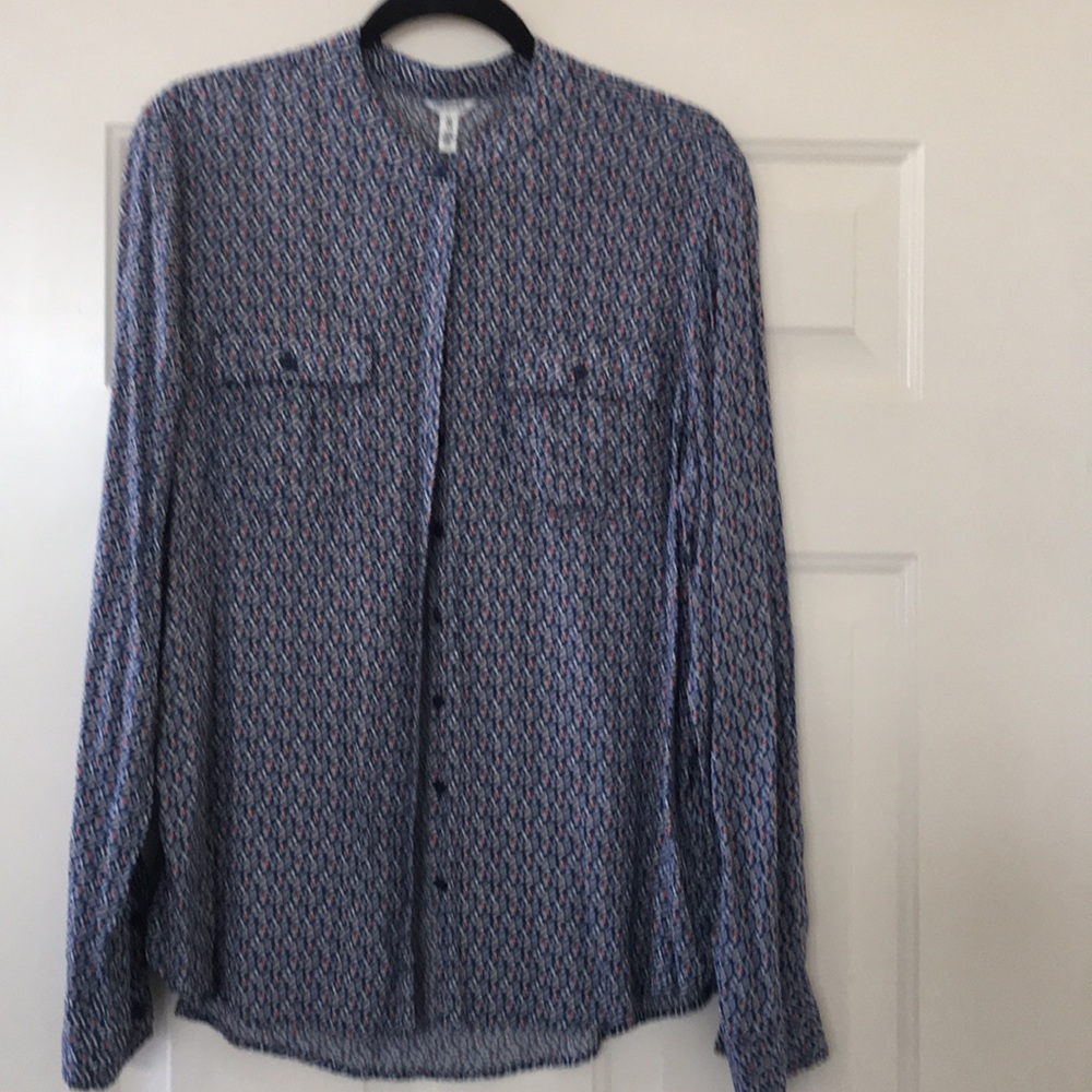 Blouse.  Good condition.  Gentle cycle/Hung dry.